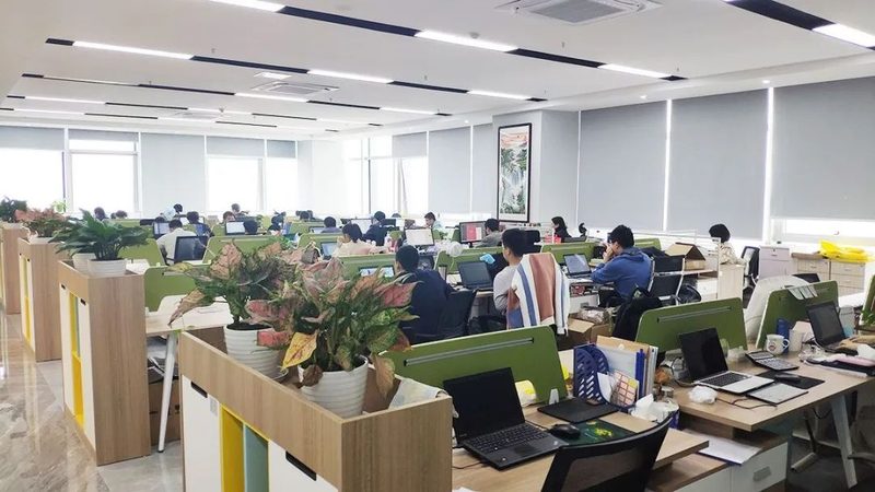 在选择IT外包公司时，许多企业往往陷入以下误区：